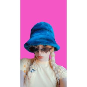 Grevi Firenze Designer Unisex Bucket Hat Vintage Thrifted 90s Fuzzy Faux Fur